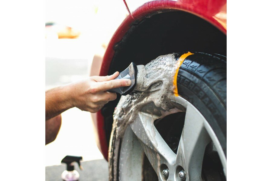 Scrub Brush Wheel & Tire - wielborstel